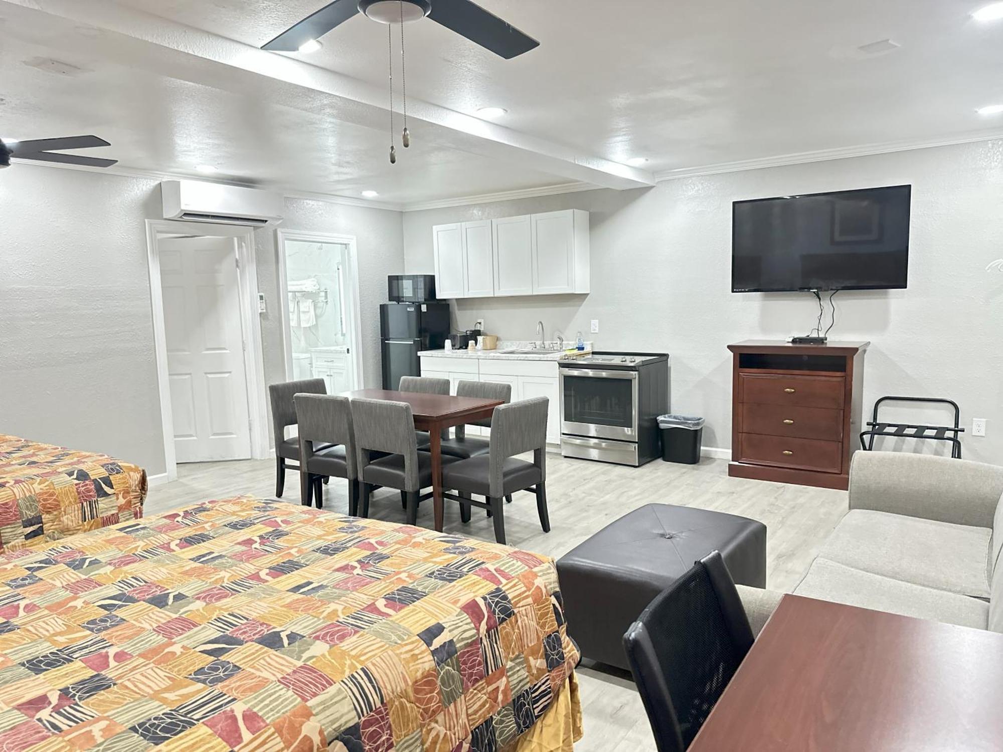 Sunshine Inn & Suites Venice, Florida Venice Gardens Extérieur photo