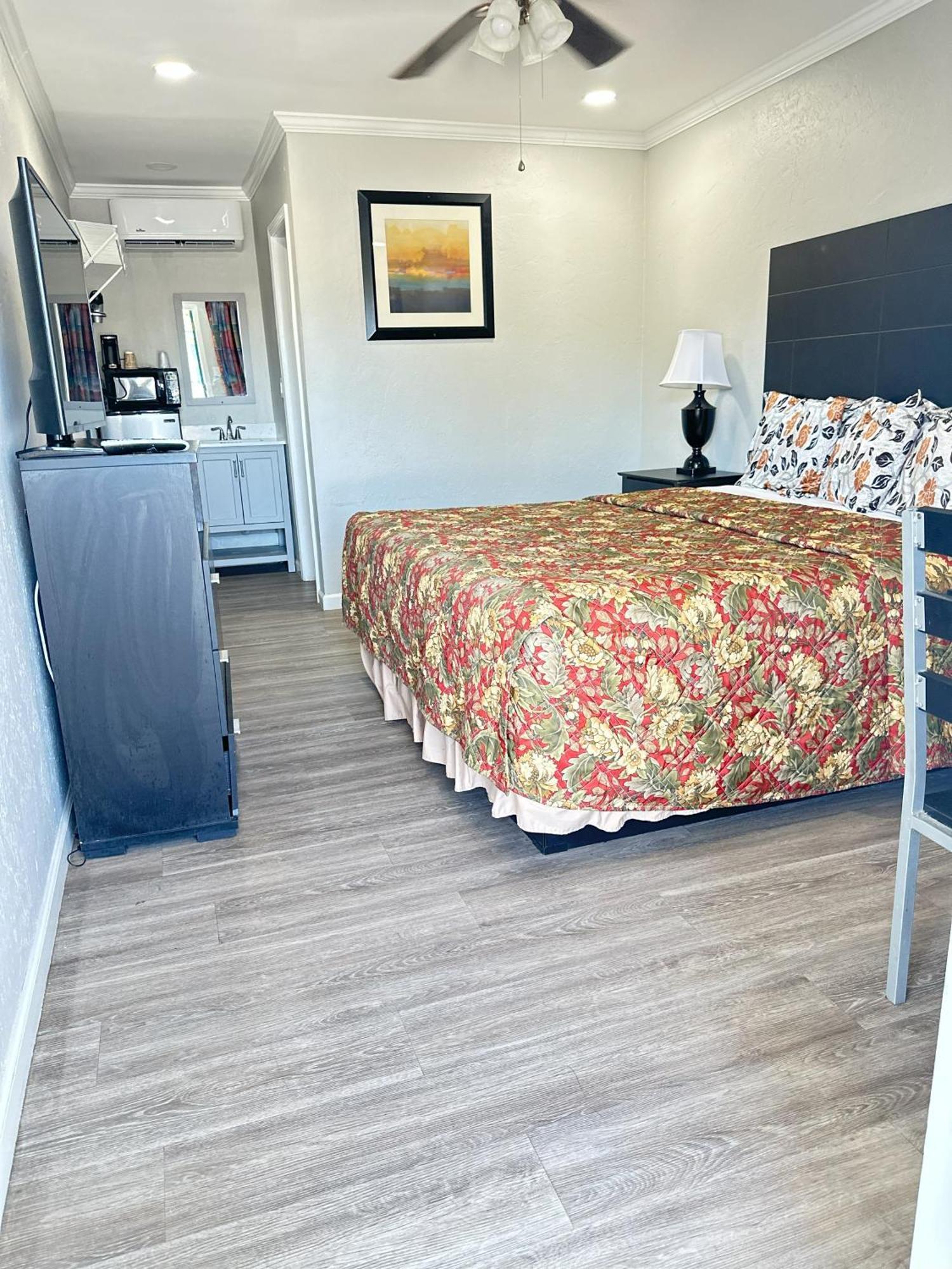 Sunshine Inn & Suites Venice, Florida Venice Gardens Extérieur photo