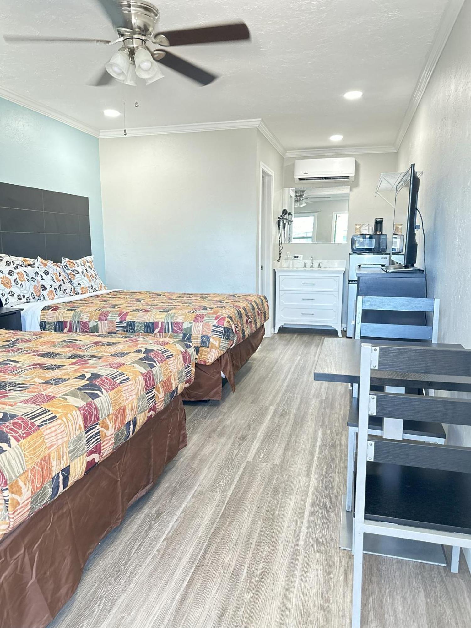 Sunshine Inn & Suites Venice, Florida Venice Gardens Extérieur photo