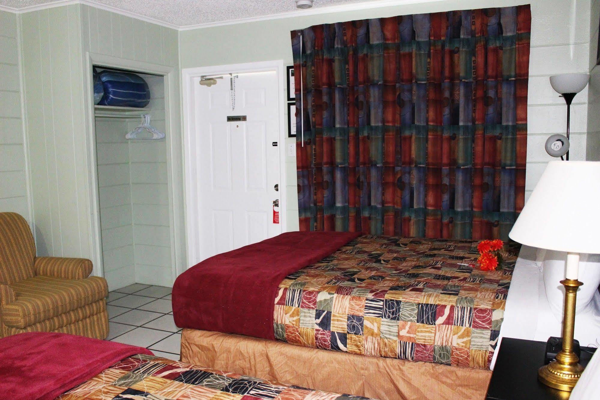 Sunshine Inn & Suites Venice, Florida Venice Gardens Extérieur photo